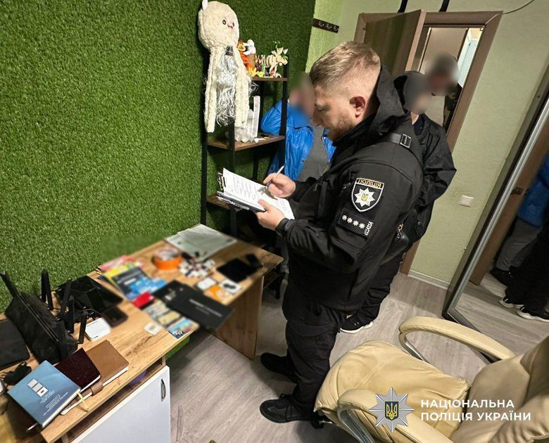 Украинка в Польше оформила кредиты на 286 украинцев